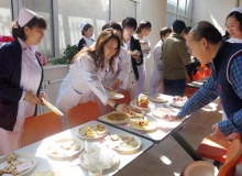 <b>工厂食堂承包告诉大家三伏天应注意什么</b>